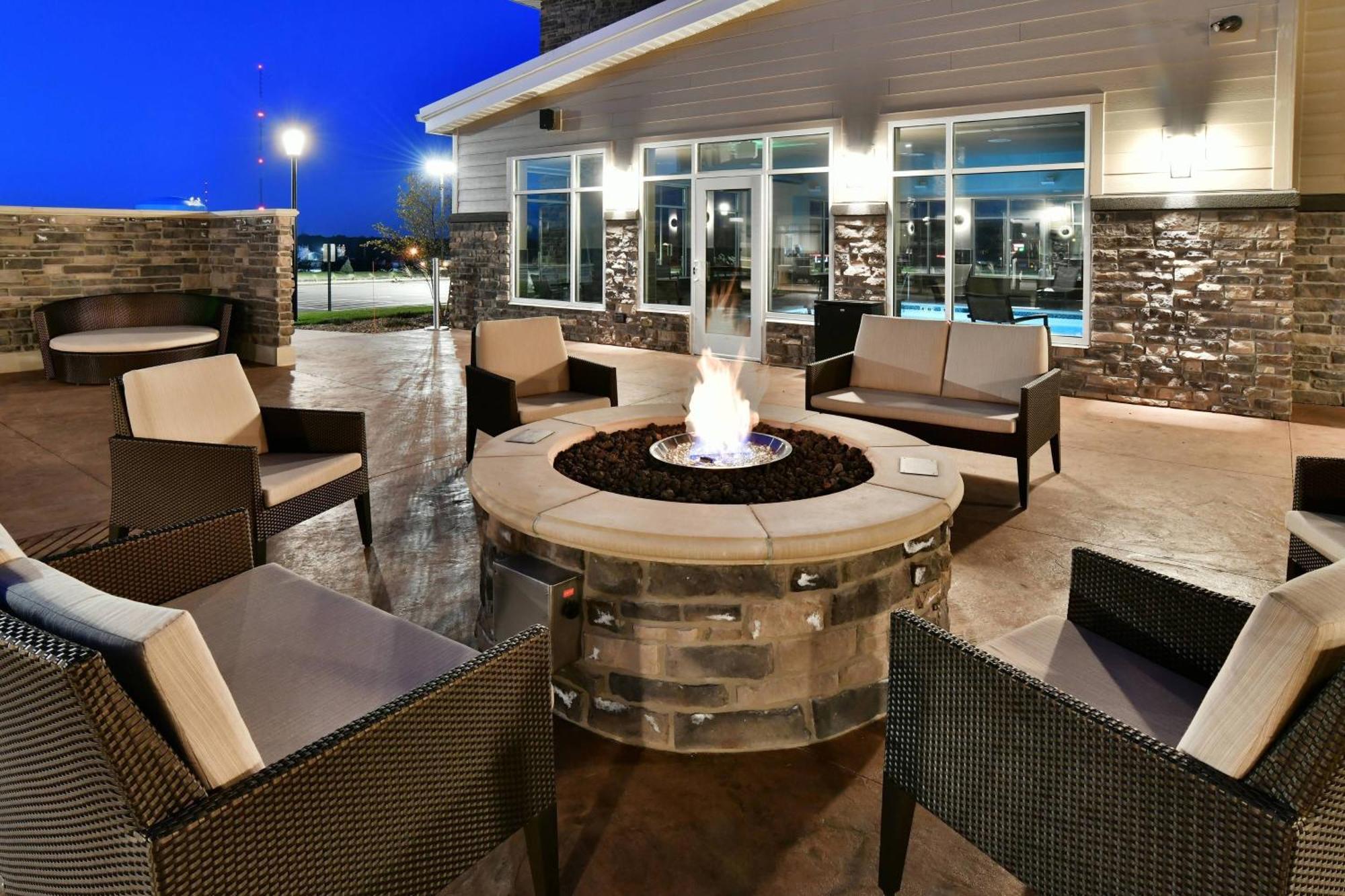 Residence Inn By Marriott Eau Claire Exterior photo